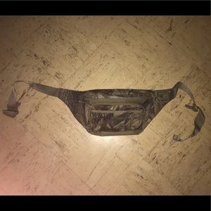 Camo fanny pack